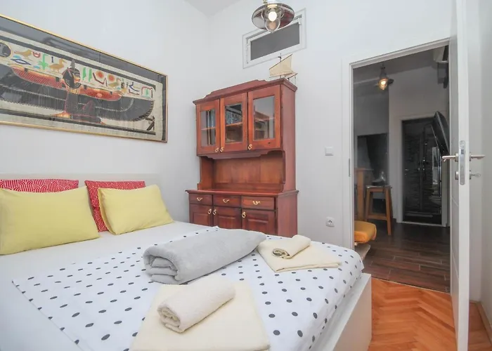 Fab \'N\' Chic Apartments